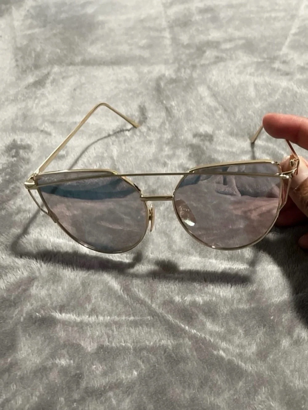 Women's Gold Frame Sunglasses with Pink-Tinted Lenses